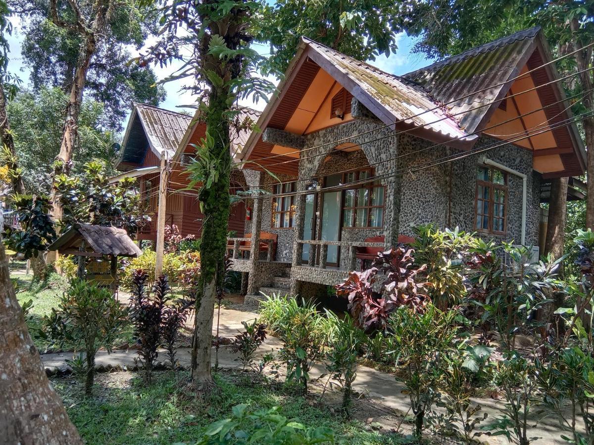 Tree Tops River Huts Khao Sok National Park Exterior photo