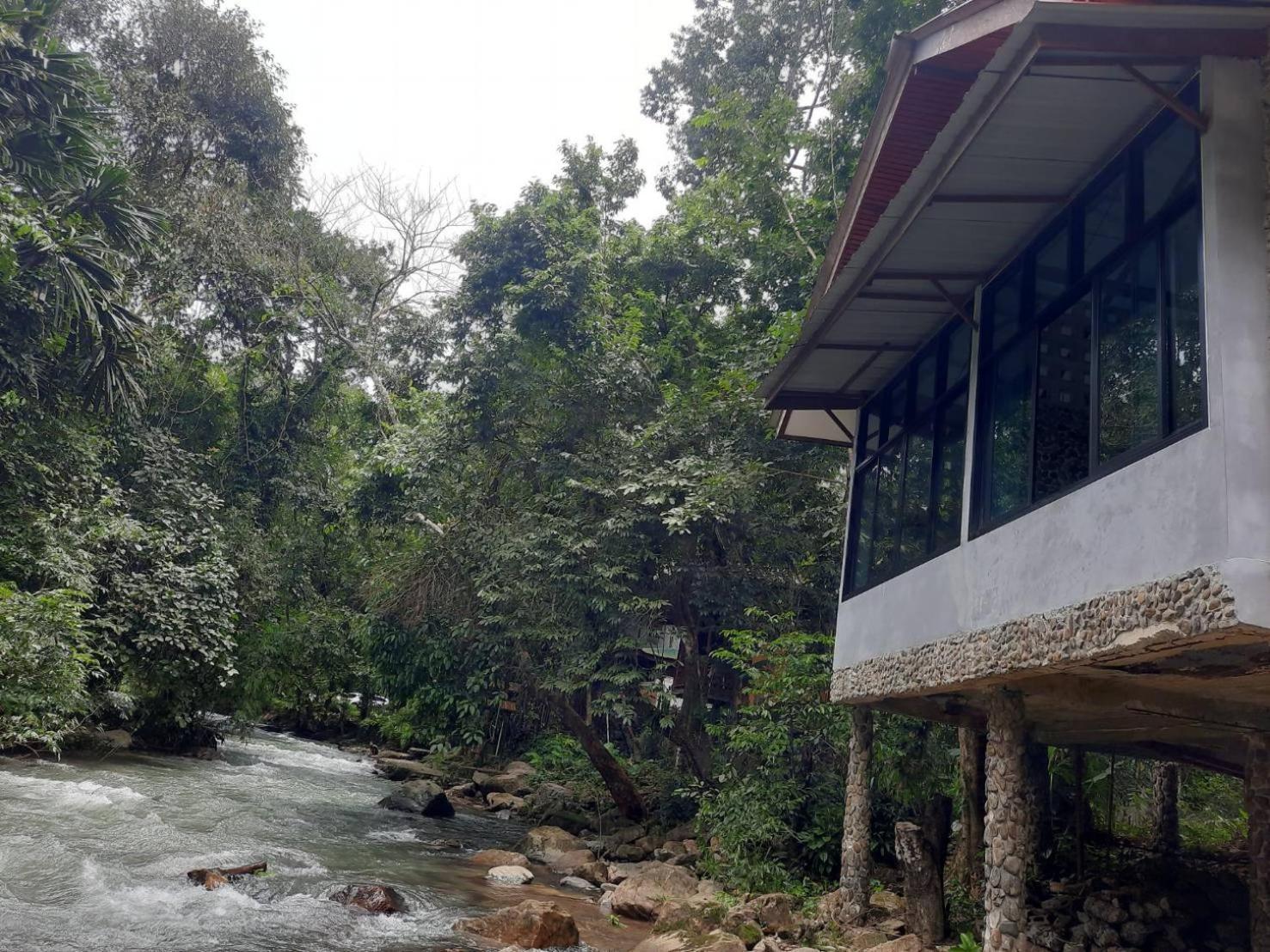Tree Tops River Huts Khao Sok National Park Exterior photo