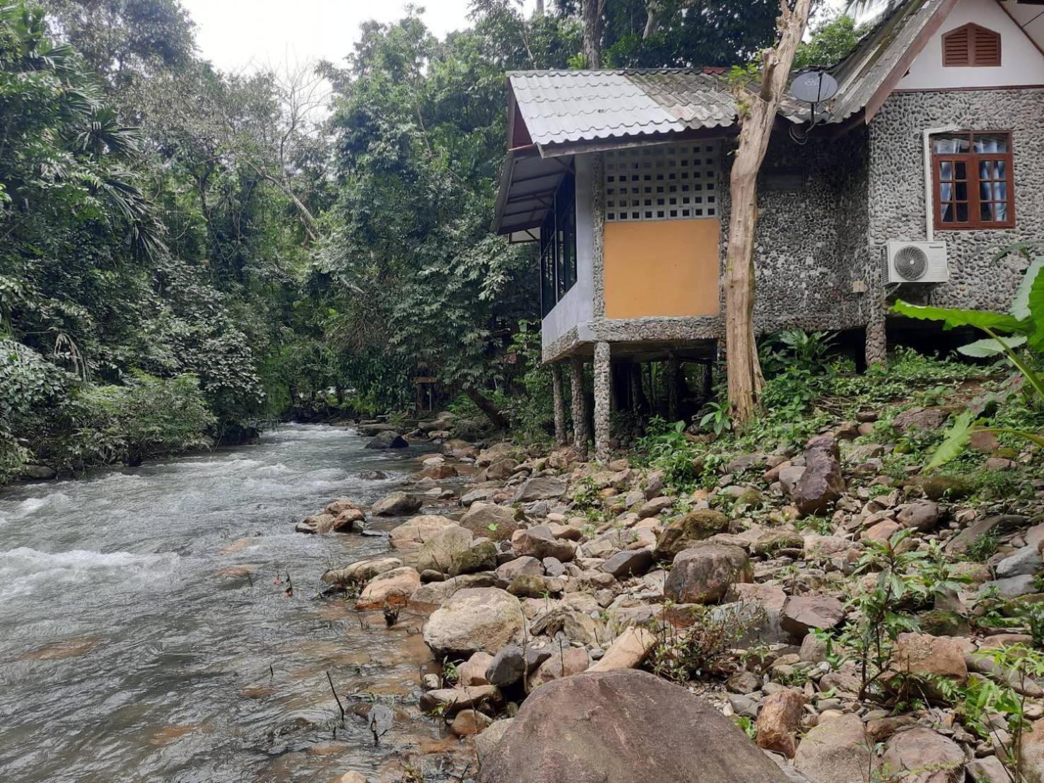 Tree Tops River Huts Khao Sok National Park Exterior photo