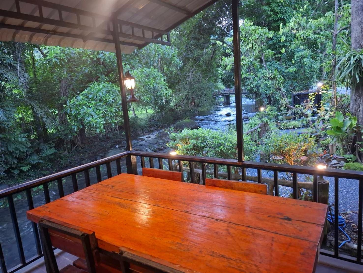 Tree Tops River Huts Khao Sok National Park Exterior photo